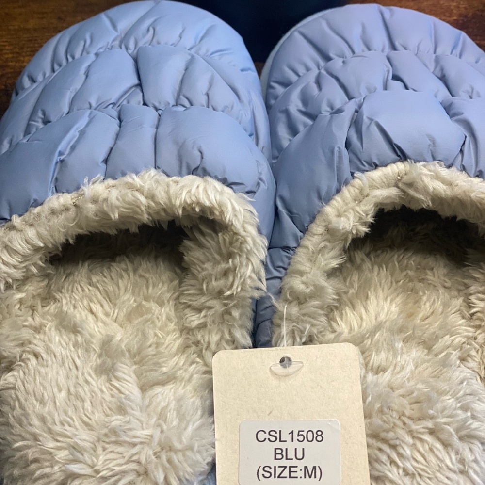 Warm and cozy, puffer slipper!